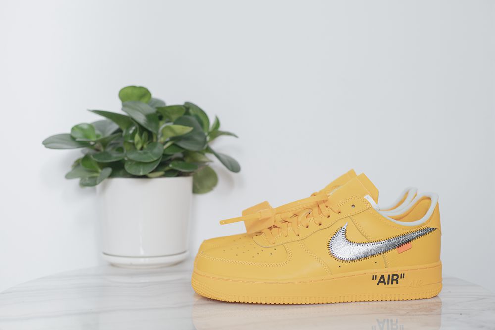 Off-White x Air Force 1 Low 'University Gold'